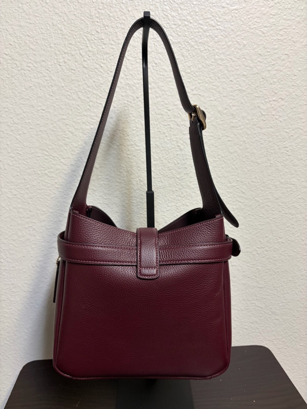 Coach Hadley Convertible Crossbody / Shoulder Bag in Burgundy/Merlot - Picture 2 of 15